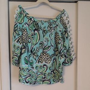 Crown & Ivy Large Ladies Green Floral Blouse with Lace Trim Sleeves